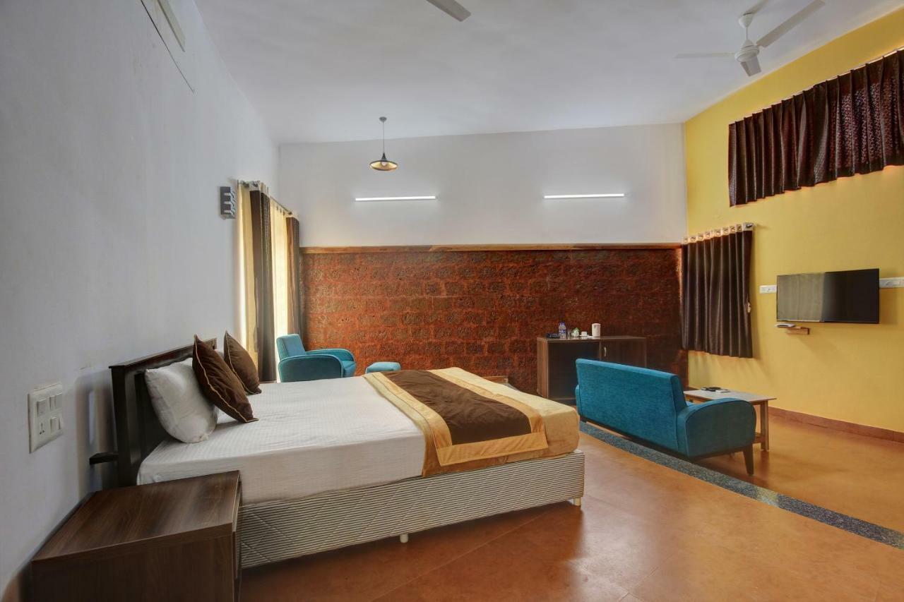 Palette - Arthigamya Spa & Resort Gokarna (Karnataka) Bagian luar foto