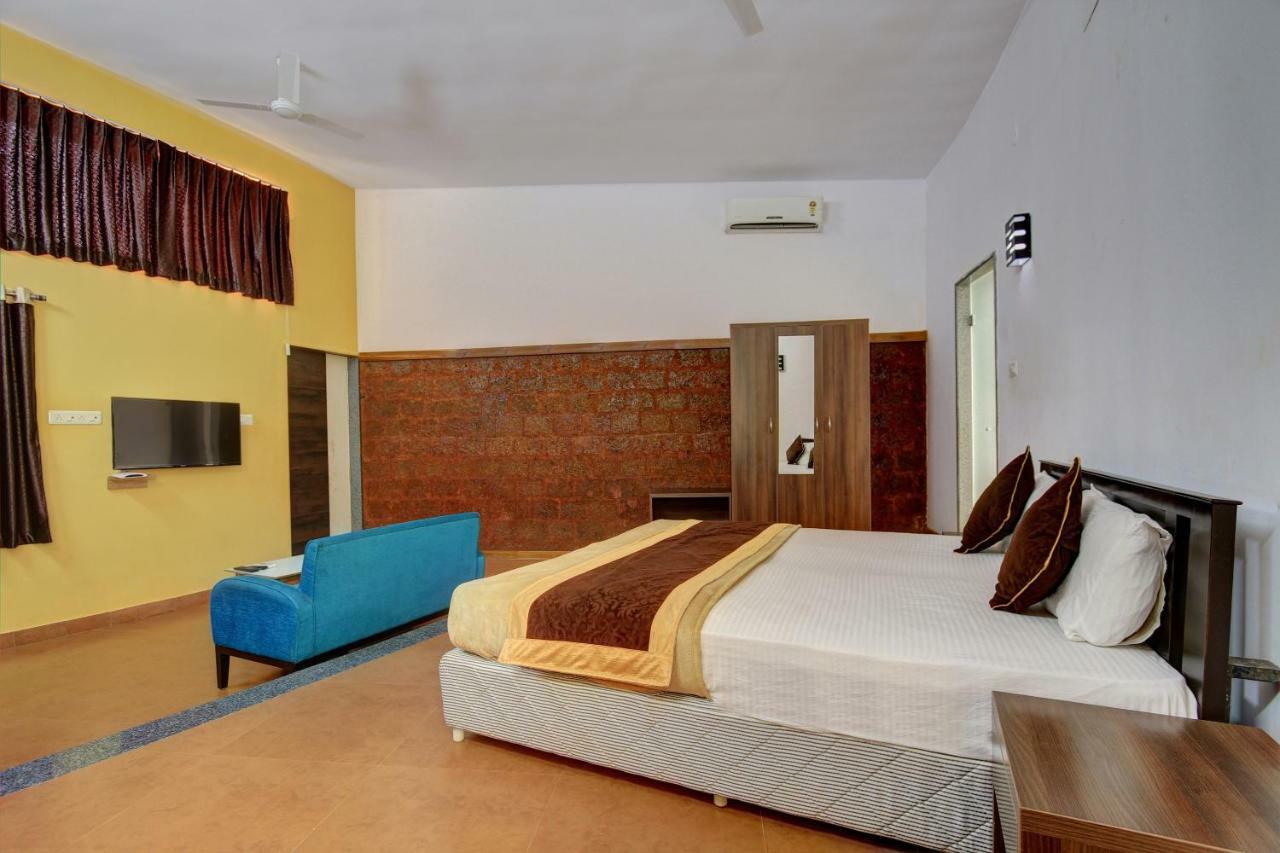 Palette - Arthigamya Spa & Resort Gokarna (Karnataka) Bagian luar foto