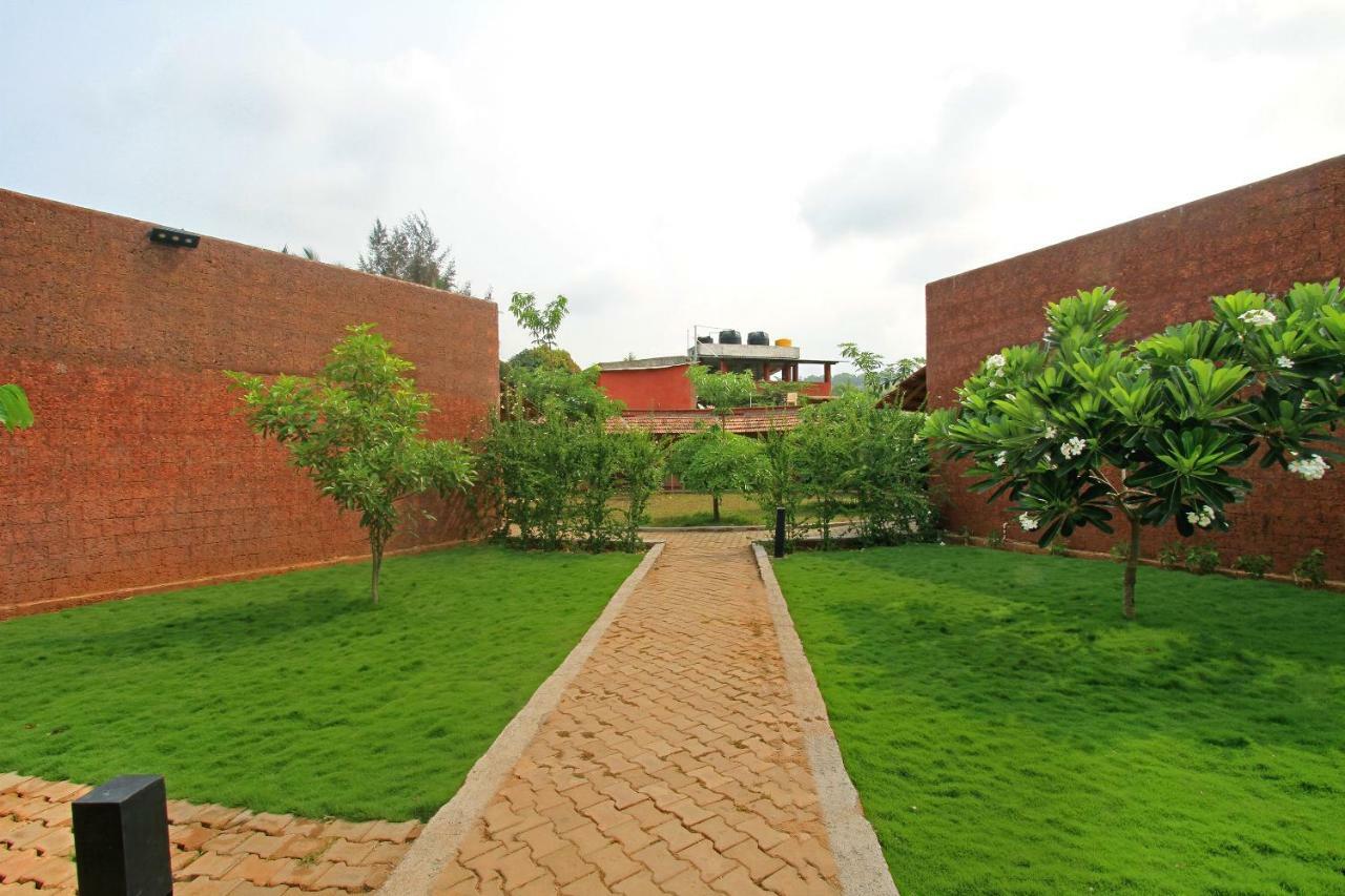 Palette - Arthigamya Spa & Resort Gokarna (Karnataka) Bagian luar foto