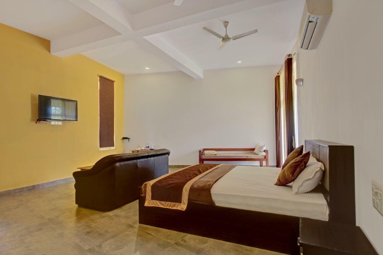 Palette - Arthigamya Spa & Resort Gokarna (Karnataka) Bagian luar foto