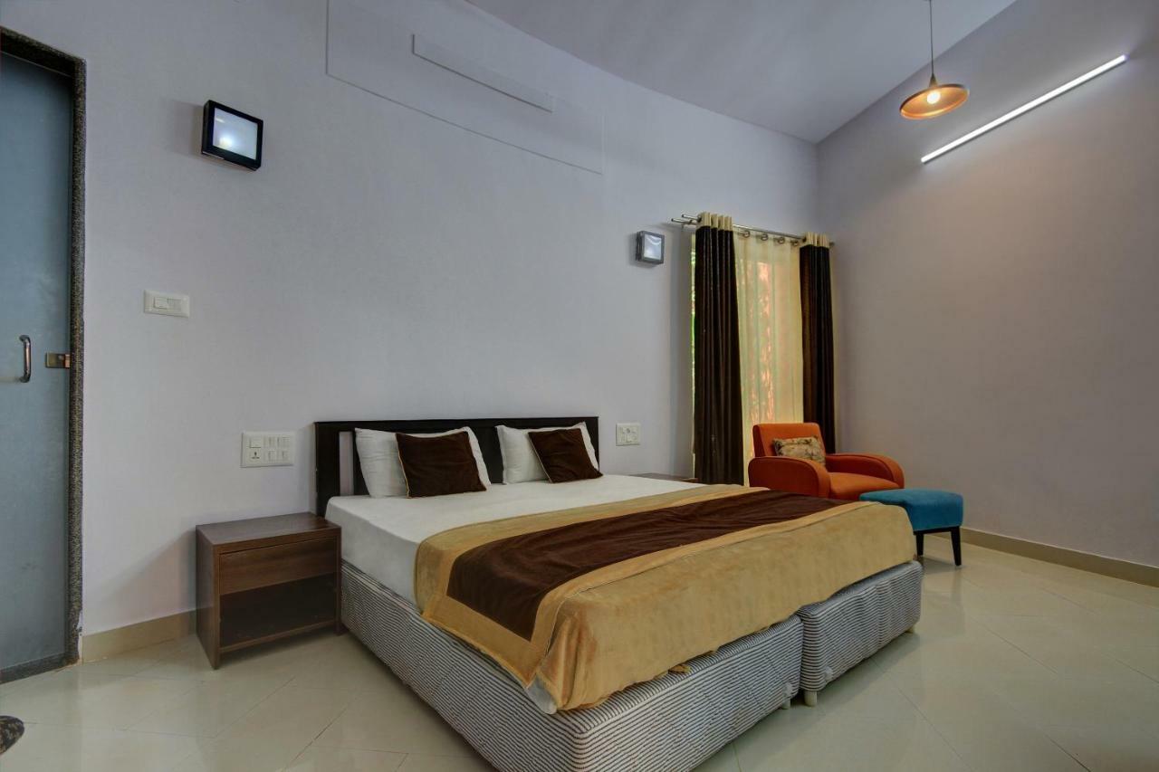 Palette - Arthigamya Spa & Resort Gokarna (Karnataka) Bagian luar foto