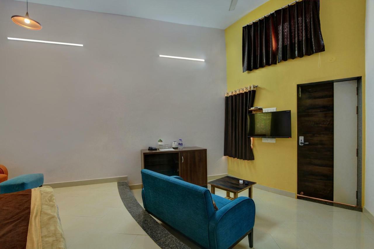 Palette - Arthigamya Spa & Resort Gokarna (Karnataka) Bagian luar foto